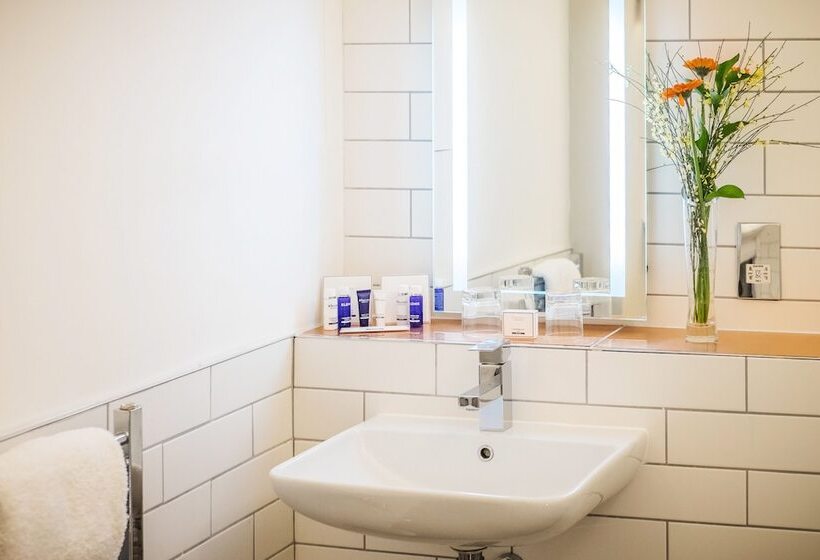 جناح ديلوكس, Berkeley Suites