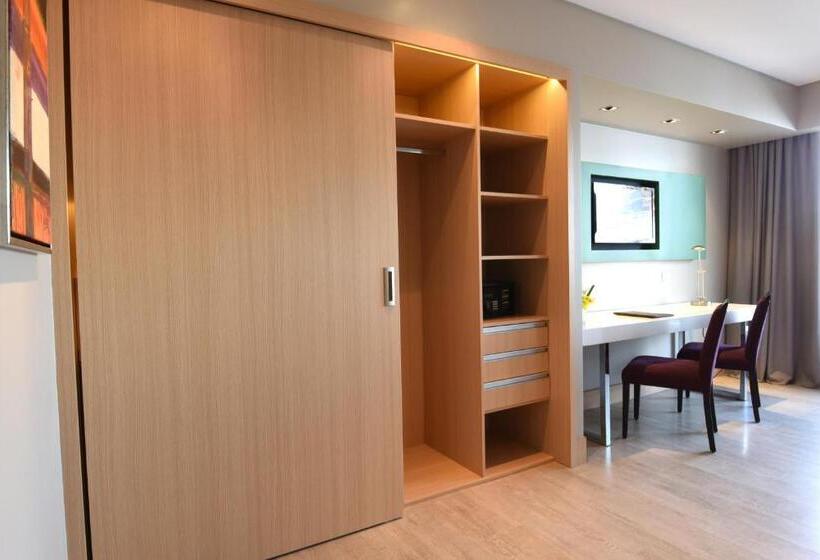 اتاق سوپریور با بالکن, Arc Recoleta Boutique Hotel & Spa