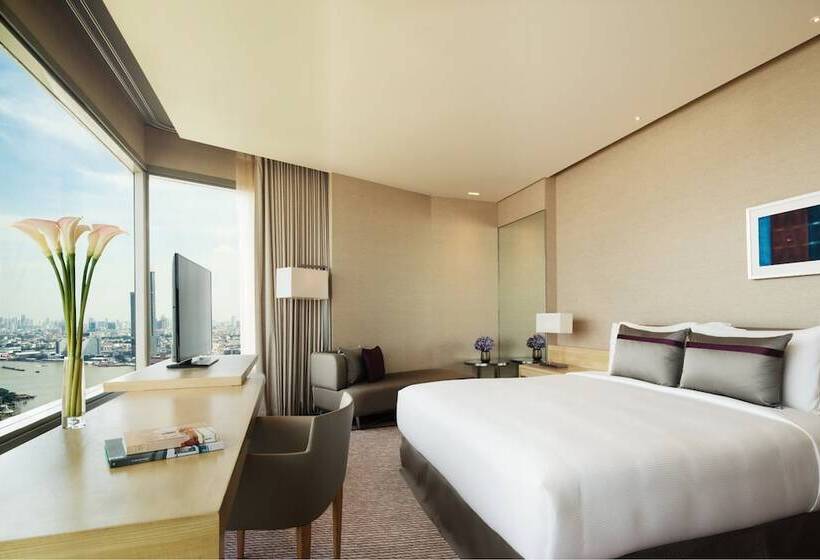 Junior suite with river view, Avani Plus Riverside Bangkok