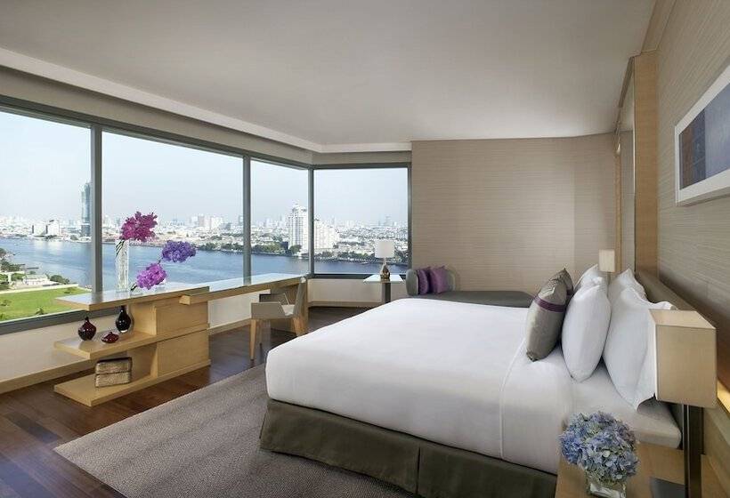 Junior suite with river view, Avani Plus Riverside Bangkok