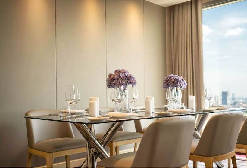 2 Bedrooms Suite 2 Bedrooms River View, Avani Plus Riverside Bangkok