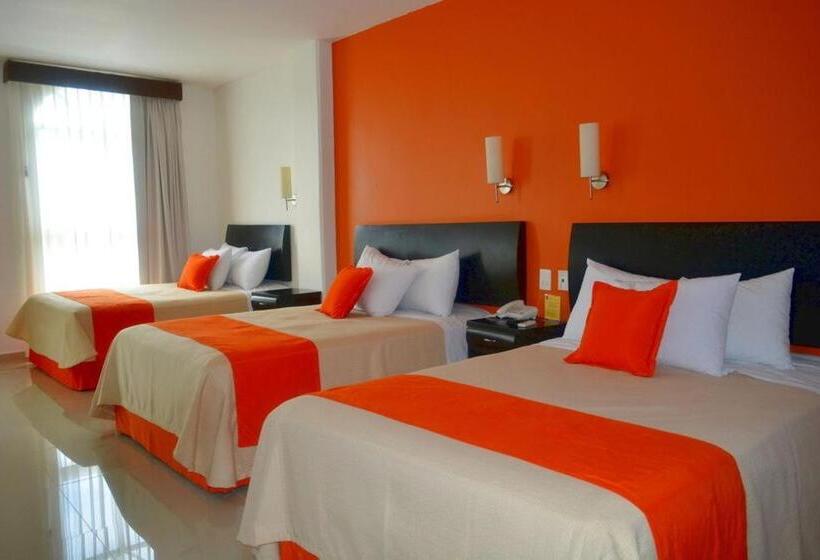 베이직 3인 룸, Baez Paraiso