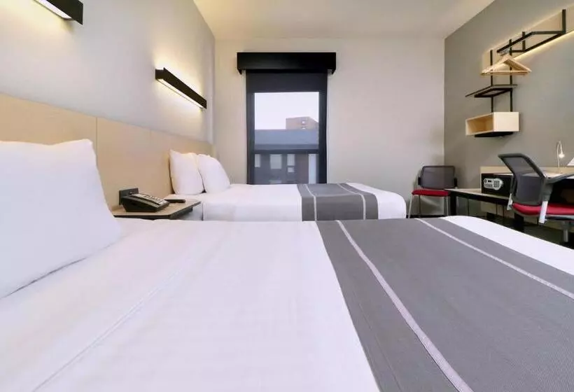 ２ダブルベッドのスタンダードルーム, City Express Plus By Marriott Monterrey Nuevo Sur