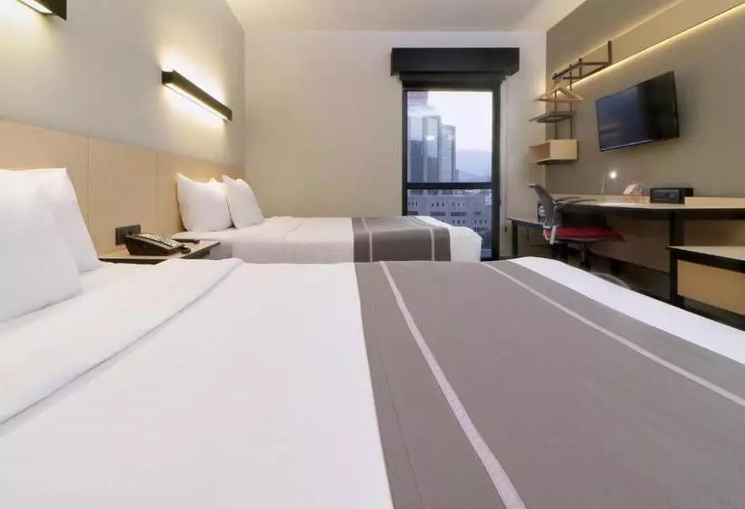 ２ダブルベッドのスタンダードルーム, City Express Plus By Marriott Monterrey Nuevo Sur