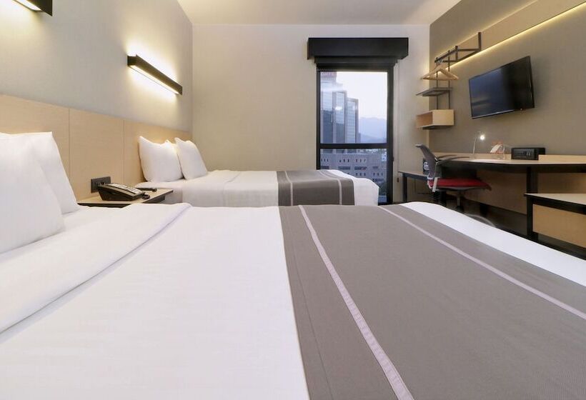 חדר סטנדרט שתי מיטות זוגיות, City Express Plus By Marriott Monterrey Nuevo Sur
