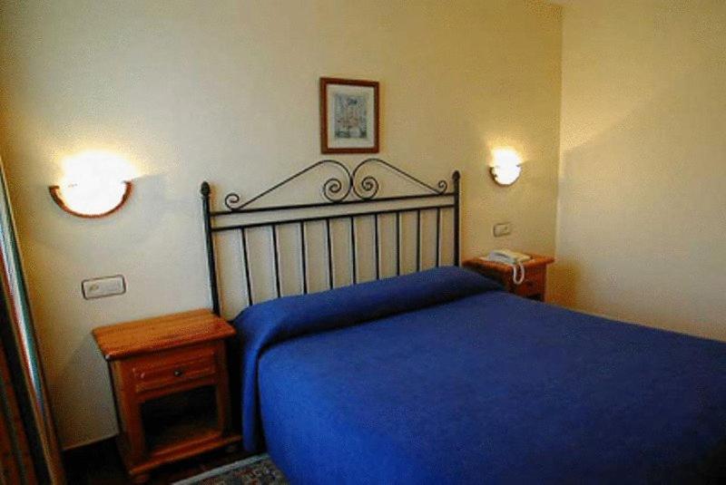 اتاق استاندارد یک نفره, Gavitu