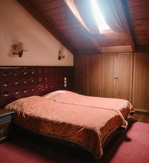 阁楼套房, Kentrikon