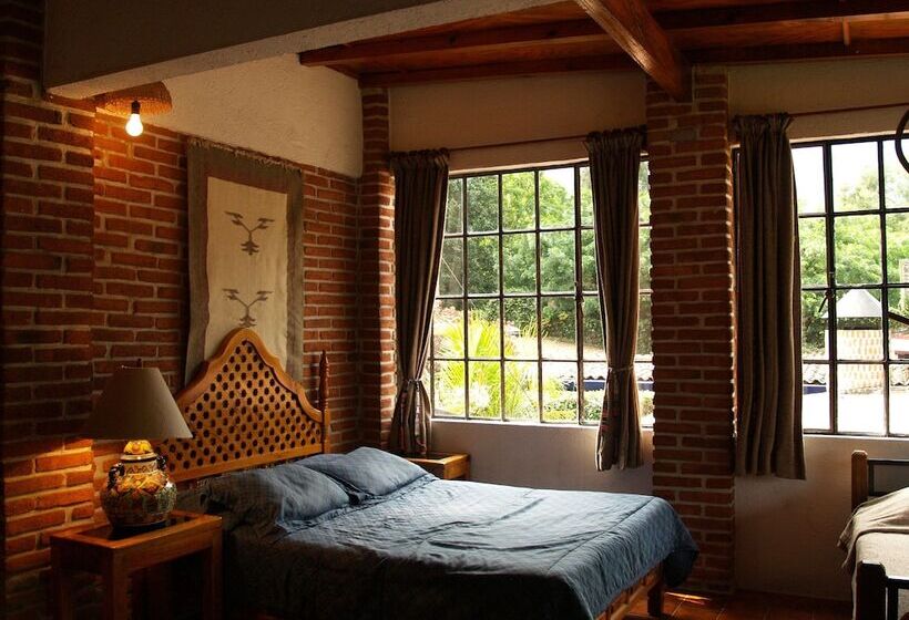 غرفة قياسية ثلاثية, La Posada Del Valle