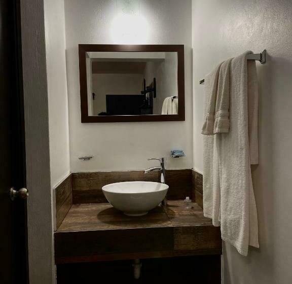 スタンダードルーム, Los Valles