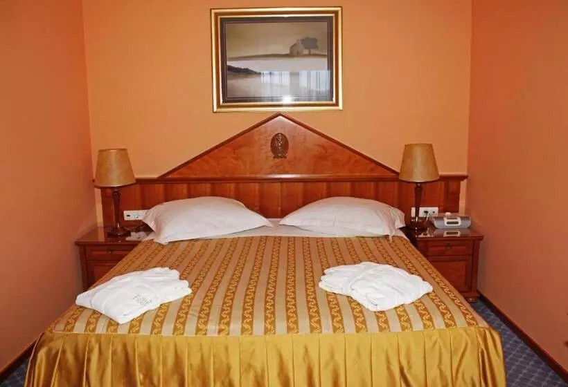 سوئیت با بالکن, Marina Frapa Resort Rogoznica