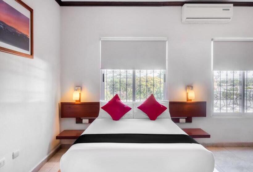 スタンダードルーム, Monte Salerno Hotel & Suites