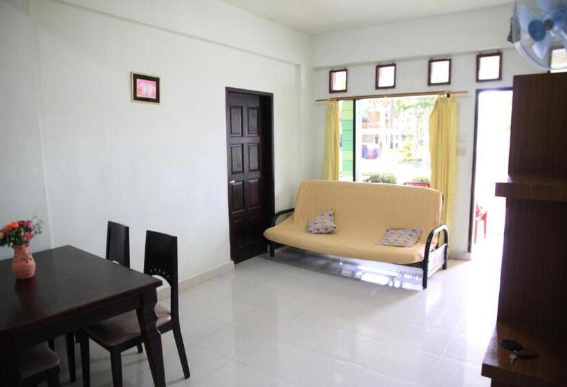 Семейный Номер, Pandu Lakeside Hotel Parapat