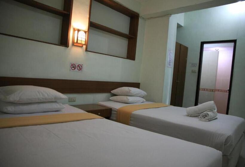 Семейный Номер, Pandu Lakeside Hotel Parapat