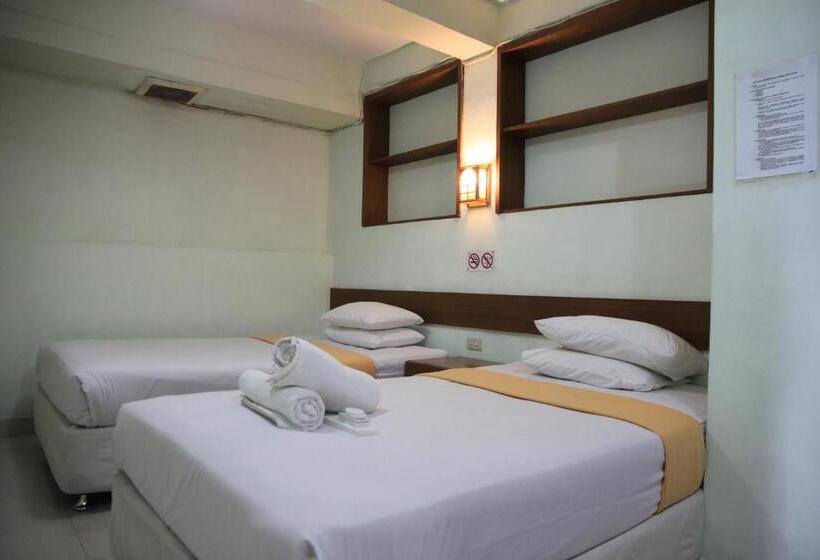 Семейный Номер, Pandu Lakeside Hotel Parapat