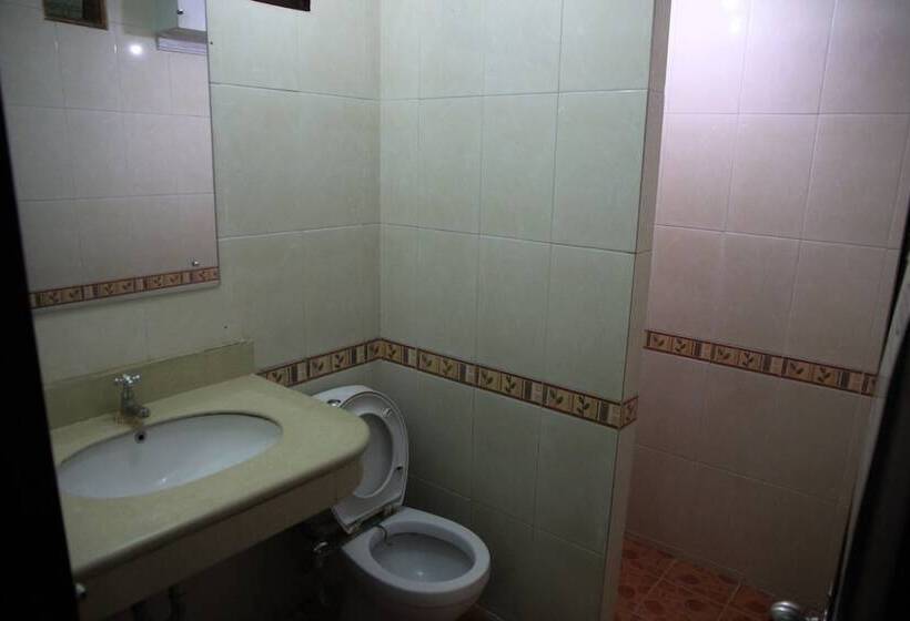 Четырехместный Номер Стандарт, Pandu Lakeside Hotel Parapat