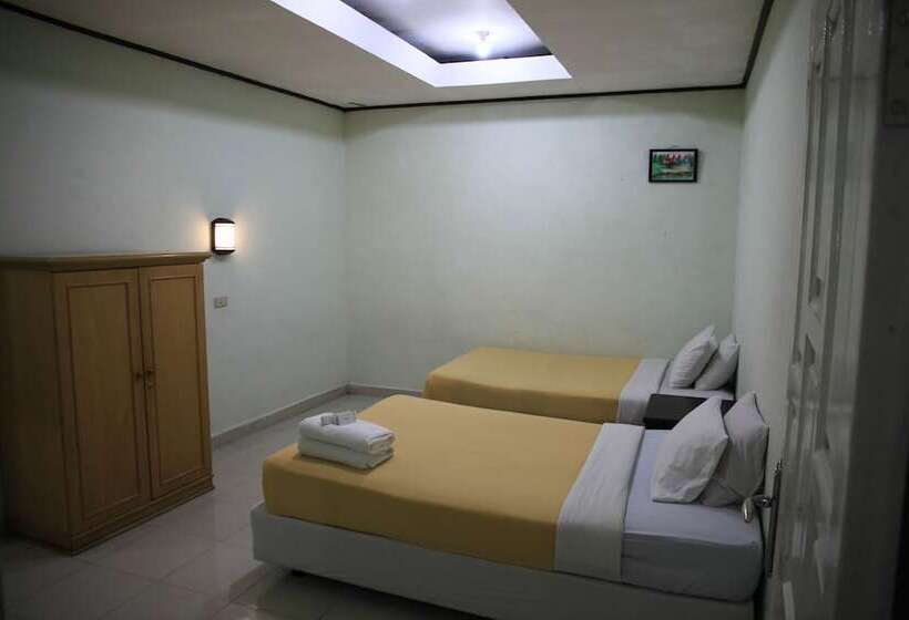 Семейный Номер, Pandu Lakeside Hotel Parapat