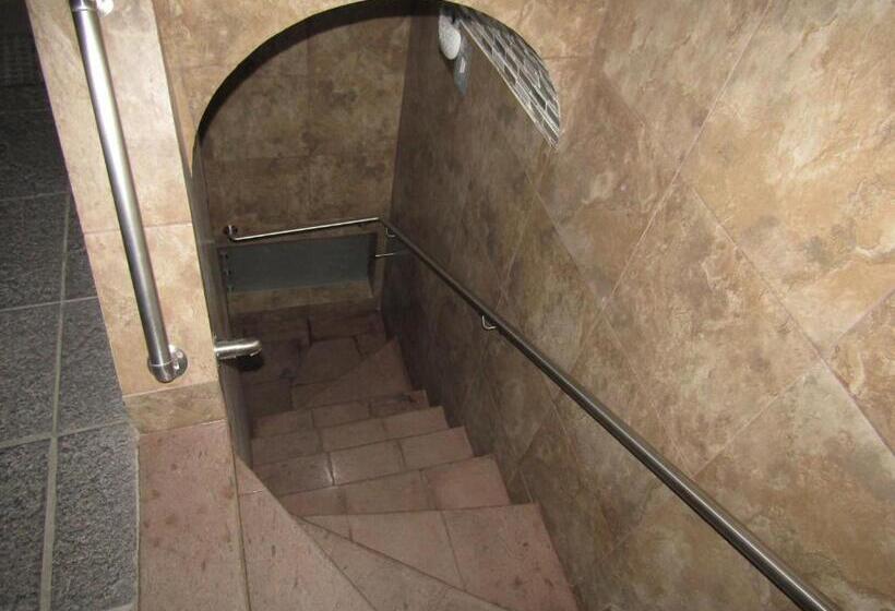 غرفة ديلوكس, 1973