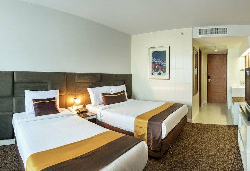 Chambre Standard, Thamrongin