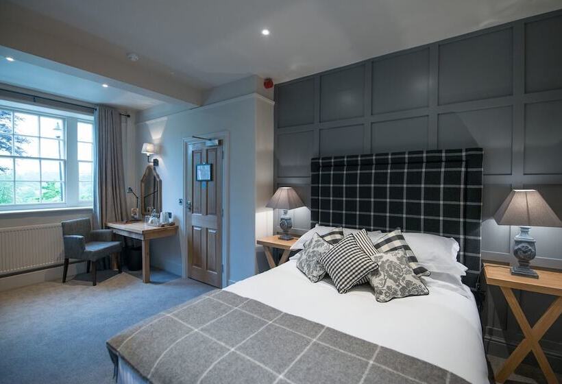 デラックススイート, The Assheton Arms