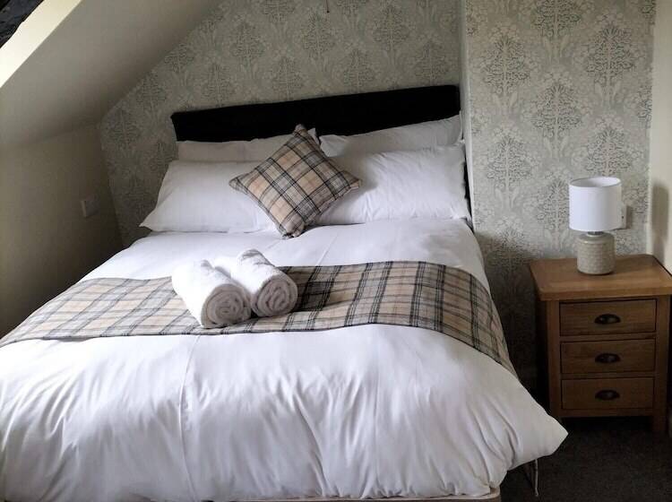 اتاق استاندارد, The Avenue