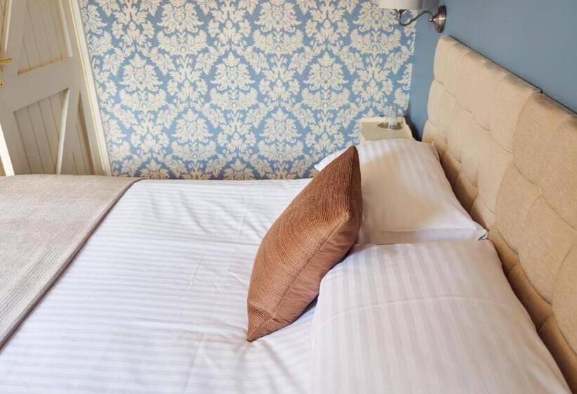 غرفة ديلوكس ثلاثية, The Coachmakers Arms