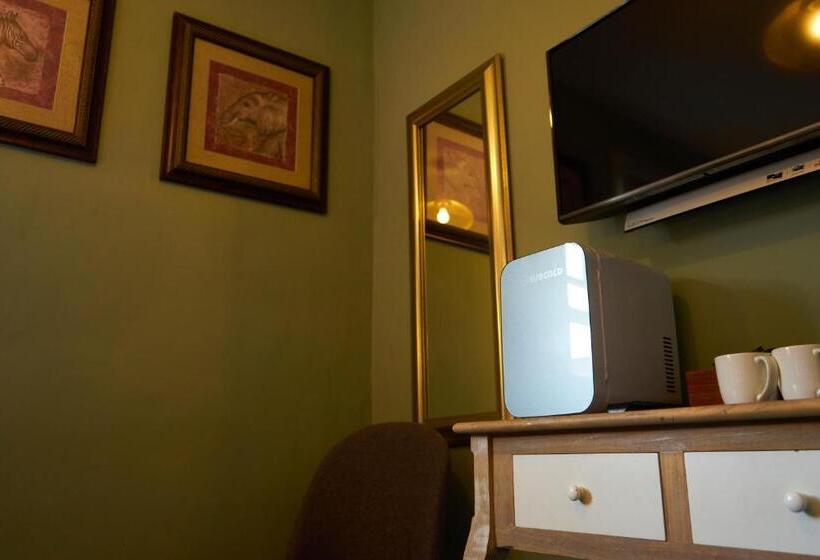 غرفة قياسية, The Coachmakers Arms