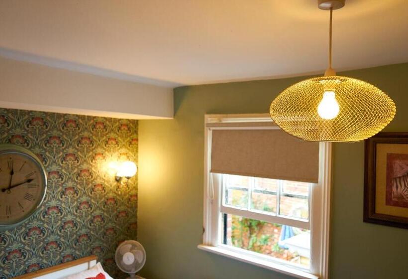 غرفة قياسية, The Coachmakers Arms