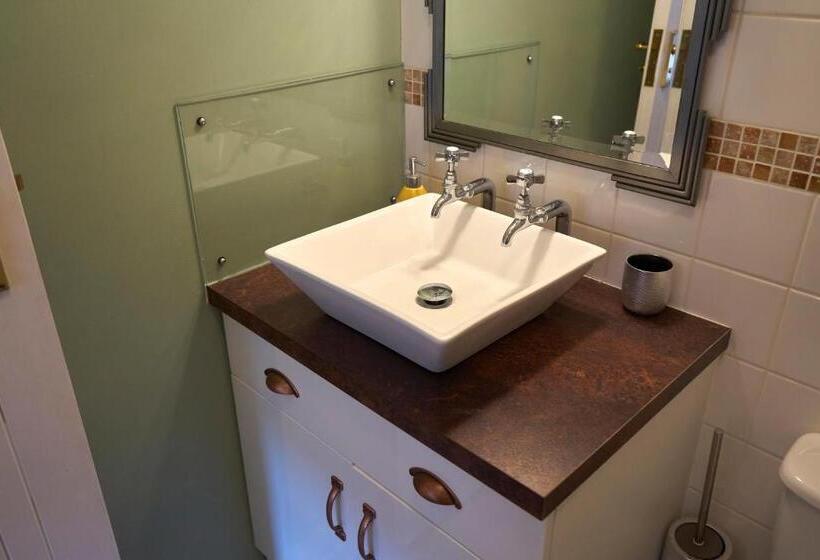 غرفة قياسية, The Coachmakers Arms