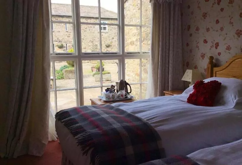 庭の見えるジュニアスイート, Whashton Springs Farmhouse B&b