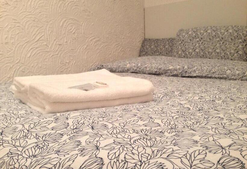 Номер Basic, Wilsons Hotel   Blackpool Tower View