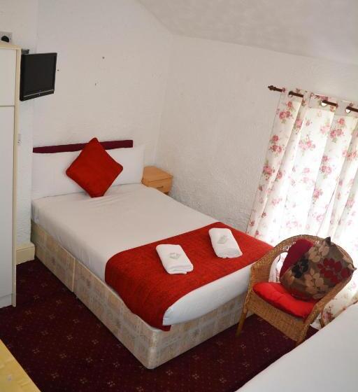 Трехместный Номер Стандарт с Видом, Wilsons Hotel   Blackpool Tower View