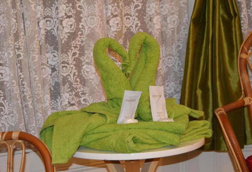 Номер Стандартный с Видом, Wilsons Hotel   Blackpool Tower View