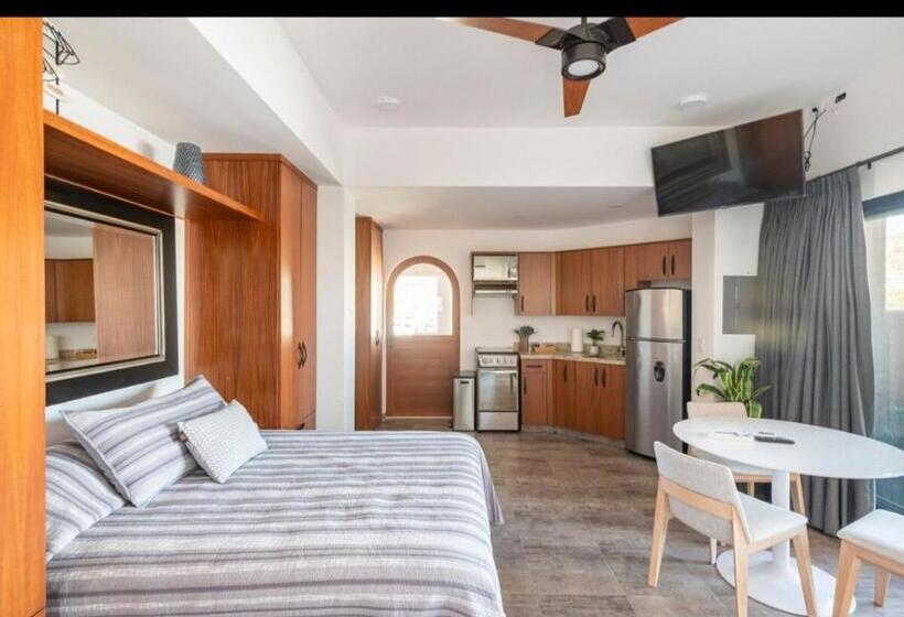 Студио Стандарт с Балконом, Marina Cabo Plaza