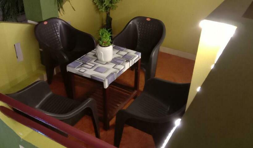 高级洋房, Eagle Nest Residency