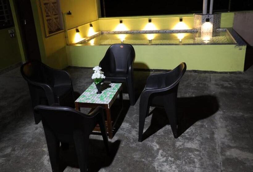 豪华房间, Eagle Nest Residency