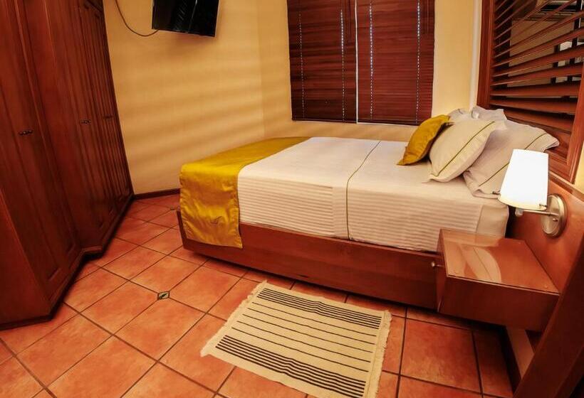 جناح, Alcazar Suites