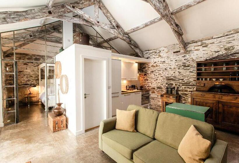 디럭스 스위트, Anran At Tidwell Farm