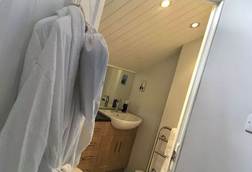 スーペリアトリプルルーム, Cartref Guest House