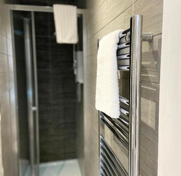 اتاق استاندارد یک نفره, Cartref Guest House