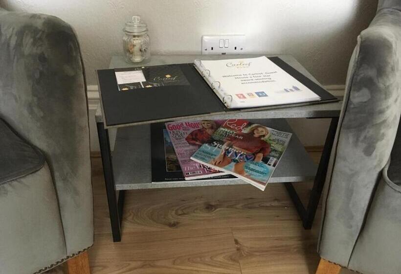 اتاق لوکس با تخت بزرگ, Cartref Guest House