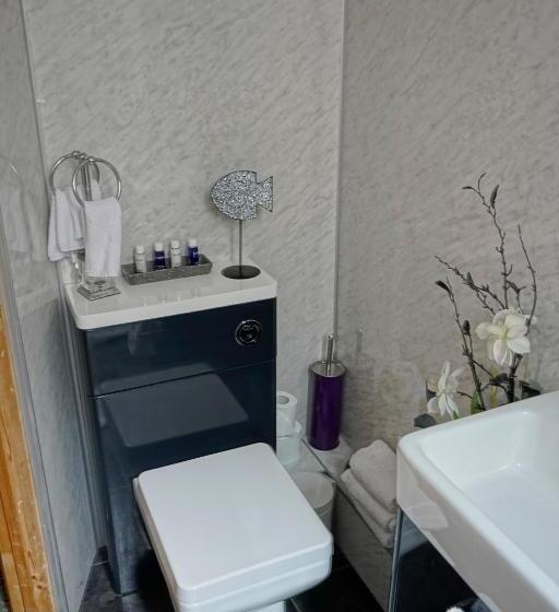 单人经济间, Cartref Guest House