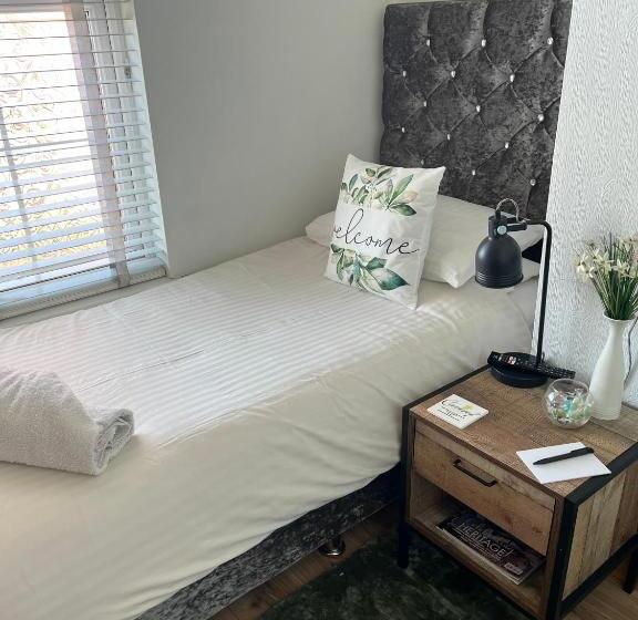 单人经济间, Cartref Guest House