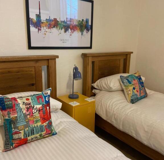 标准三人间, Cartref Guest House