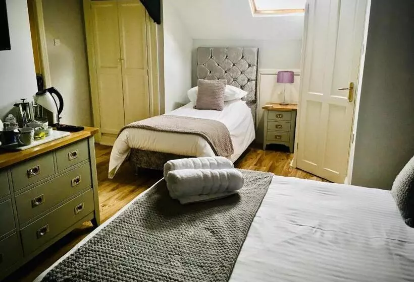 スタンダードトリプルルーム, Cartref Guest House
