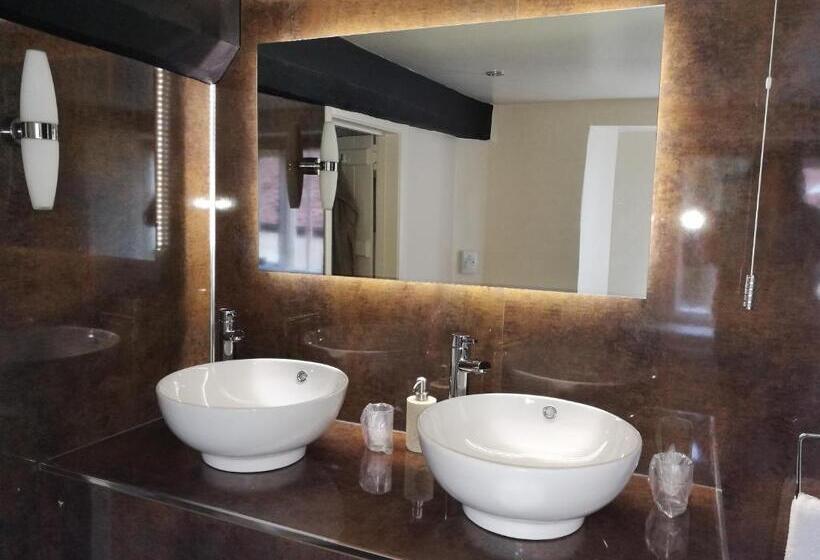 غرفة قياسية سرير كينج, Longbridge House