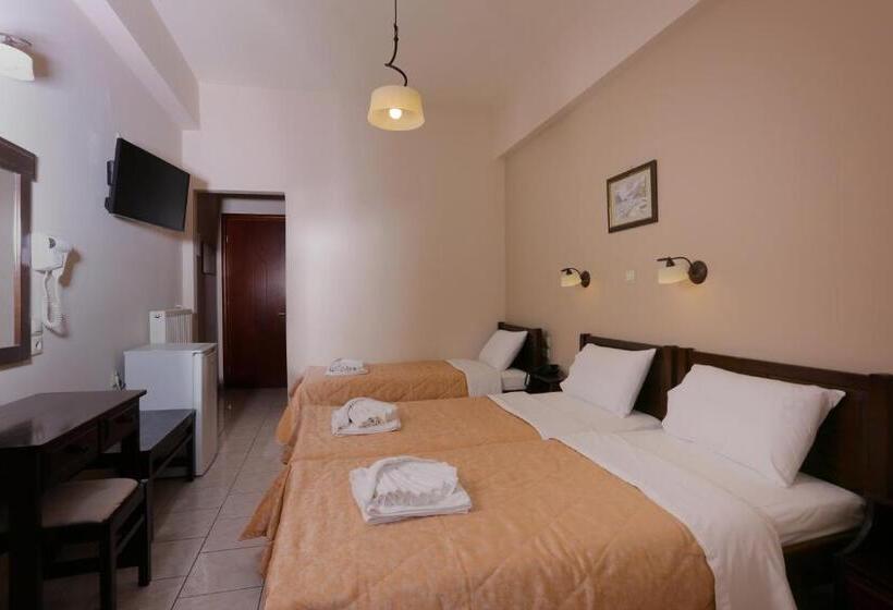 חדר סטנדרט לשלושה, Aktaion