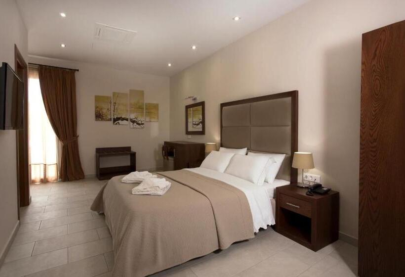 חדר סופריור, Aktaion