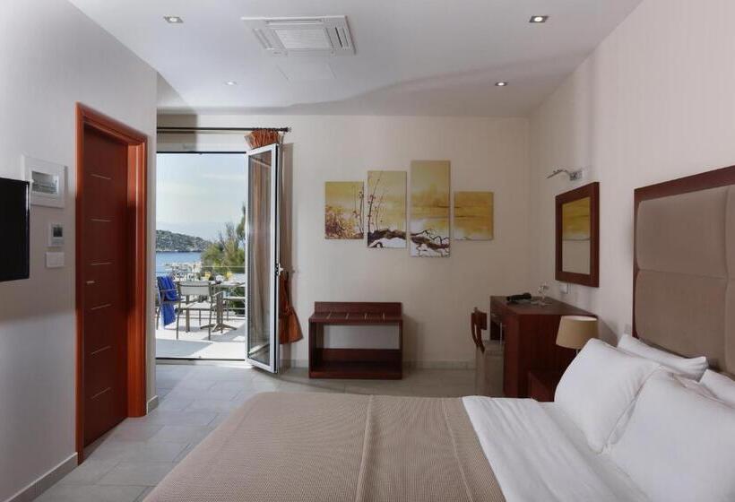 חדר סופריור, Aktaion