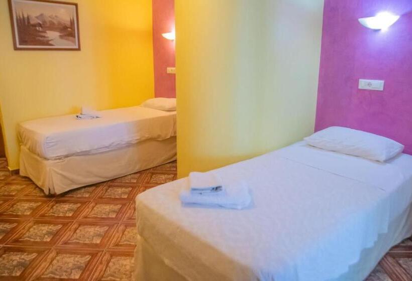 Семейный Номер, Astoria