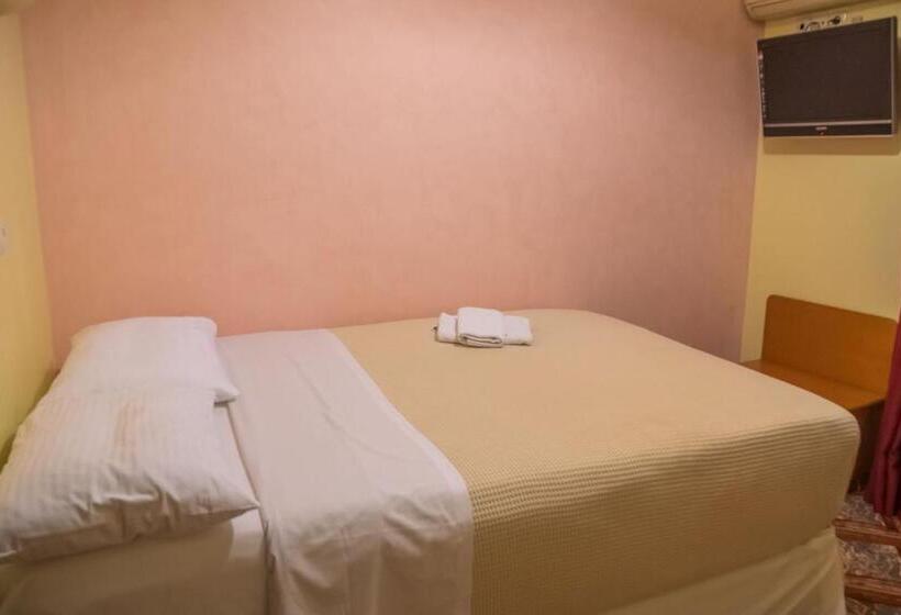 Номер Basic, Astoria